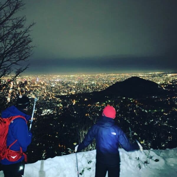 介紹絕美夜景景點☆三角山夜間雪地健行體驗（初級）