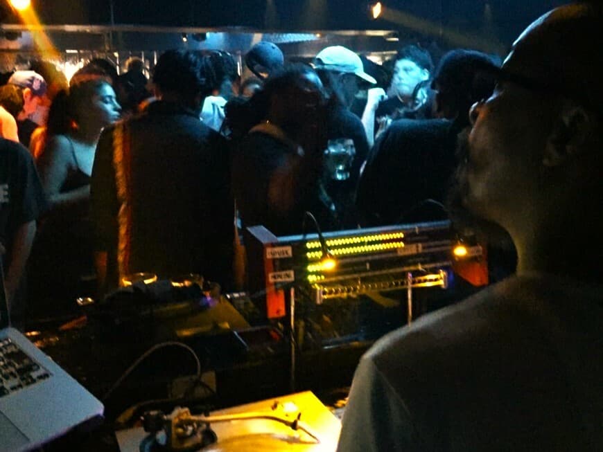 DJ BAR & LOUNGE WREP