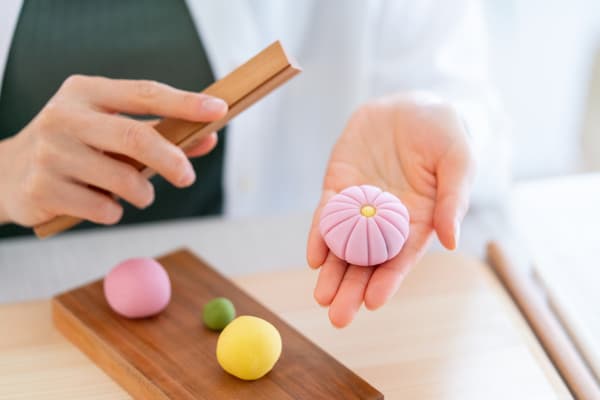 【週末及國定假日】湘南SALON DE ROSE 練切和菓子製作體驗 - 鎌倉