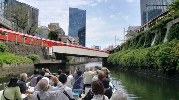 搭乘觀光船遊覽春天的神田川＆日本橋川