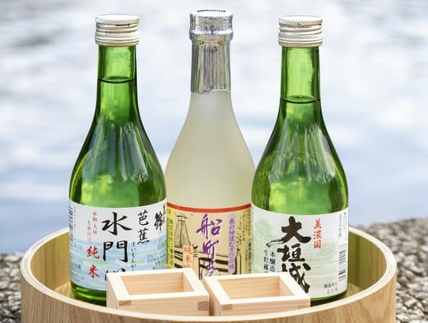 體驗製作日本產量第一的木枡杯，試飲評比當地清酒