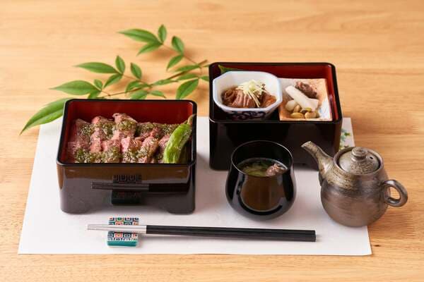 從北野天滿宮徒步3分鐘即達！可盡享京都嚴選食材的日本黑毛和牛牛排精緻餐盒套餐
