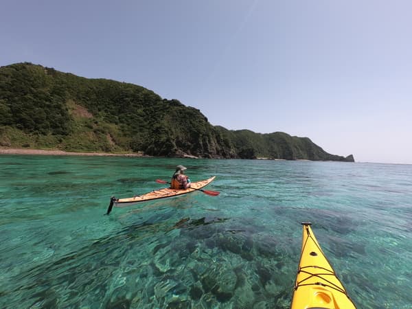 享受嘉陽地區 英國導遊同行獨木舟之旅 - 沖繩