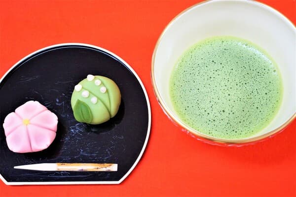 導遊陪同 日式糕點製作與抹茶體驗＆製作食物模型（1人JPY9,500～） - 東京