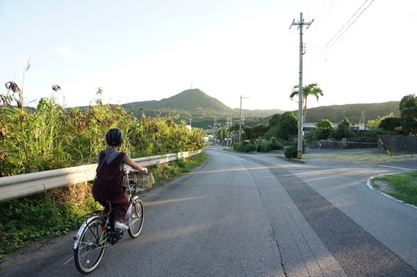 租借8小時電動自行車（e-bike）「蒲葵葉製作與那霸生活用具」體驗 - 沖繩與那國島