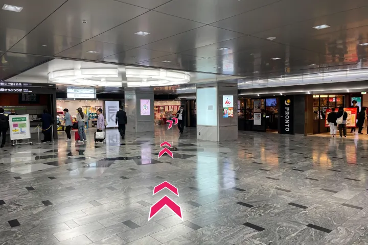 路線指南(於JR博多站下車):④到了2樓後,請往右前方走。