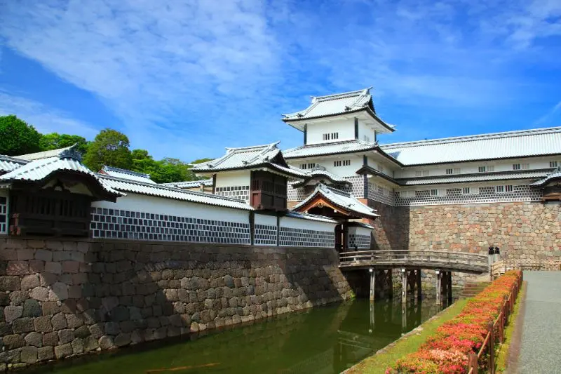 綠意盎然的金澤城公園